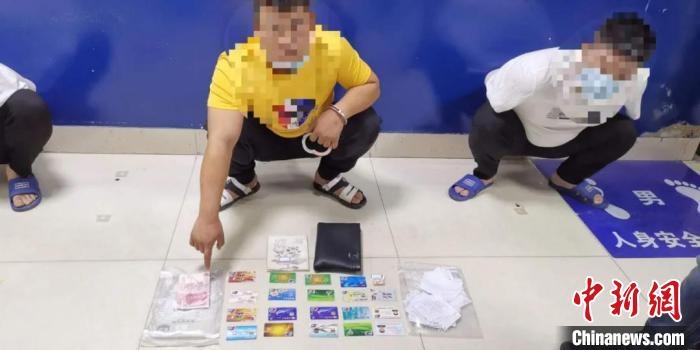 圖為警方抓獲犯罪嫌疑人。警方供圖