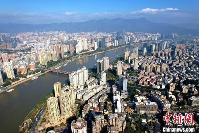 資料圖：城市高樓林立。 <a target='_blank' href='/'>中新社</a>記者 王東明 攝