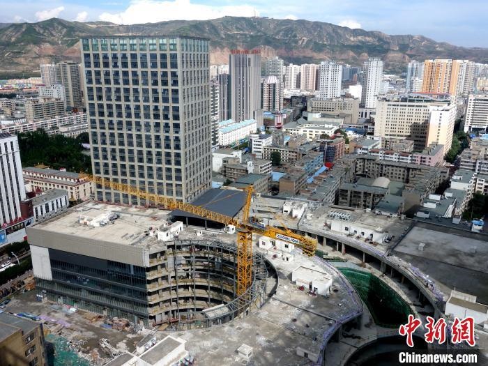 資料圖：城中區(qū)某商品住宅樓。 孫睿 攝