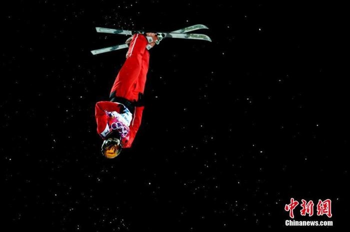 徐夢(mèng)桃在比賽中。<a target='_blank' href='/'>中新社</a>記者 富田 攝