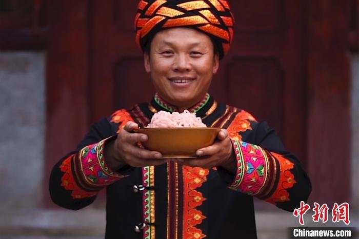 圖為“暢饗云宴”巧手年菜系列短視頻截圖。　胡遠(yuǎn)航 攝