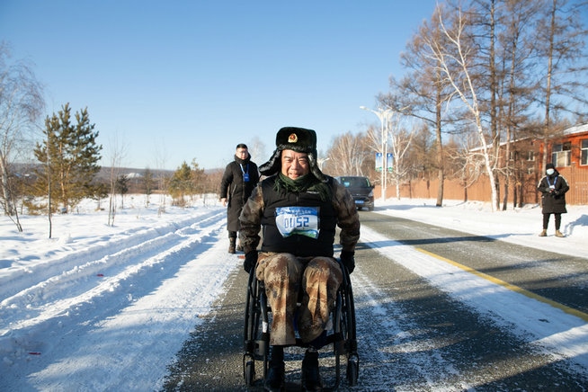 中共黨員、一等功榮立者王曙光不畏嚴(yán)寒，挑戰(zhàn)自我（王鵬）.jpg