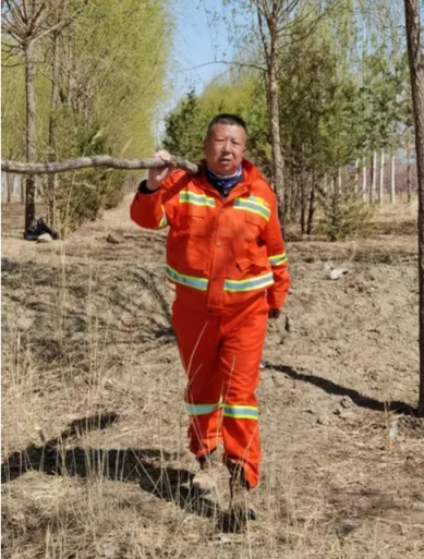 世界地球日，不忘治沙人3389.png