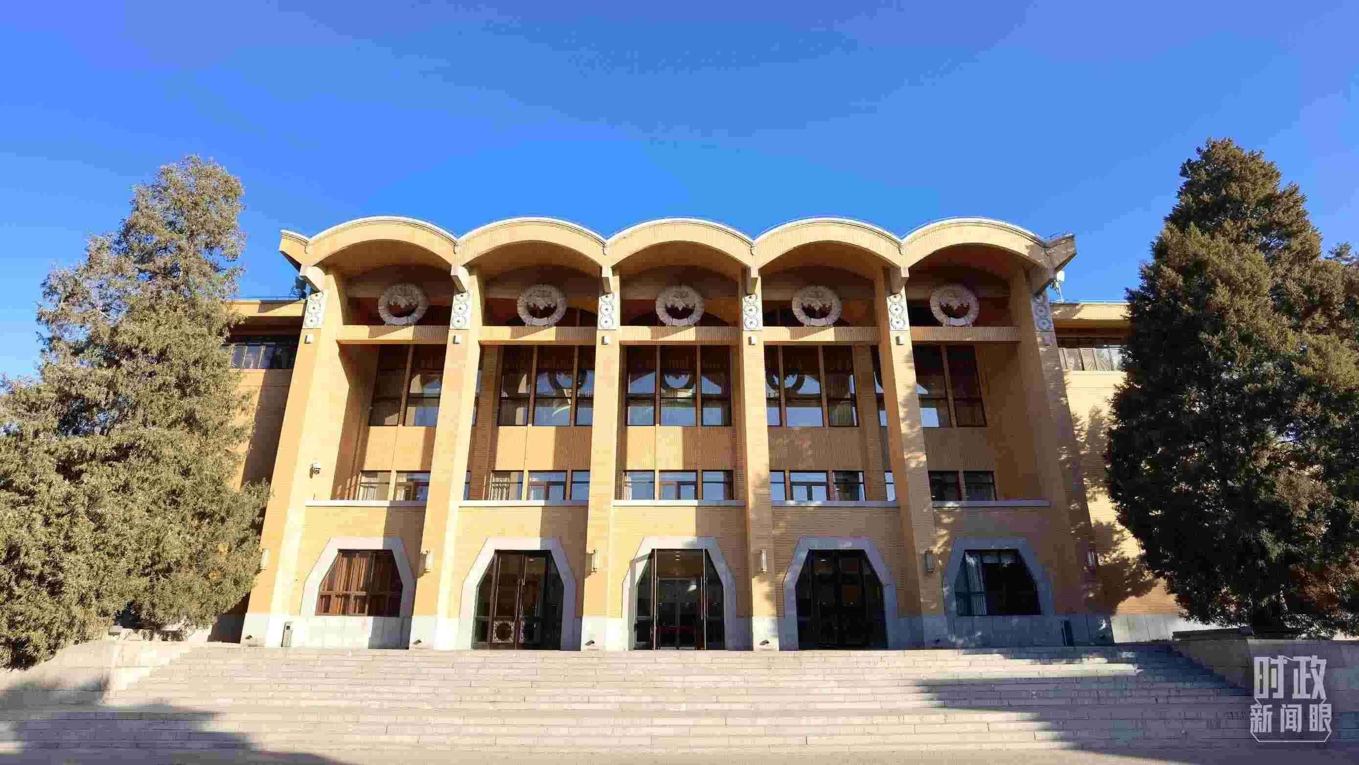 △2023年3月1日，中央黨校建校90周年慶祝大會(huì)在這里舉行。（總臺(tái)央視記者石丞拍攝）