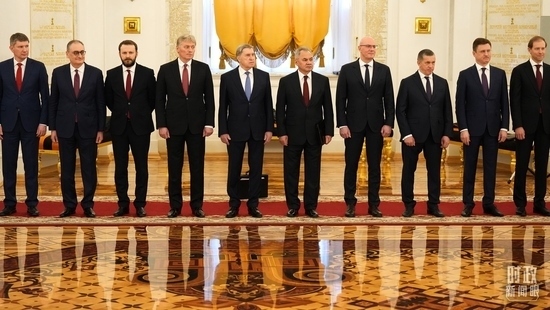  △參加歡迎儀式的俄方代表。（總臺(tái)國(guó)廣記者李晉拍攝）