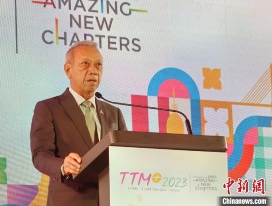 泰國旅游及體育部部長皮帕在開幕式上致辭。 趙婧楠 攝