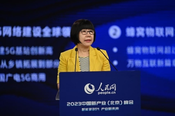 人民網(wǎng)監(jiān)事會主席唐維紅。人民網(wǎng)記者 于凱攝