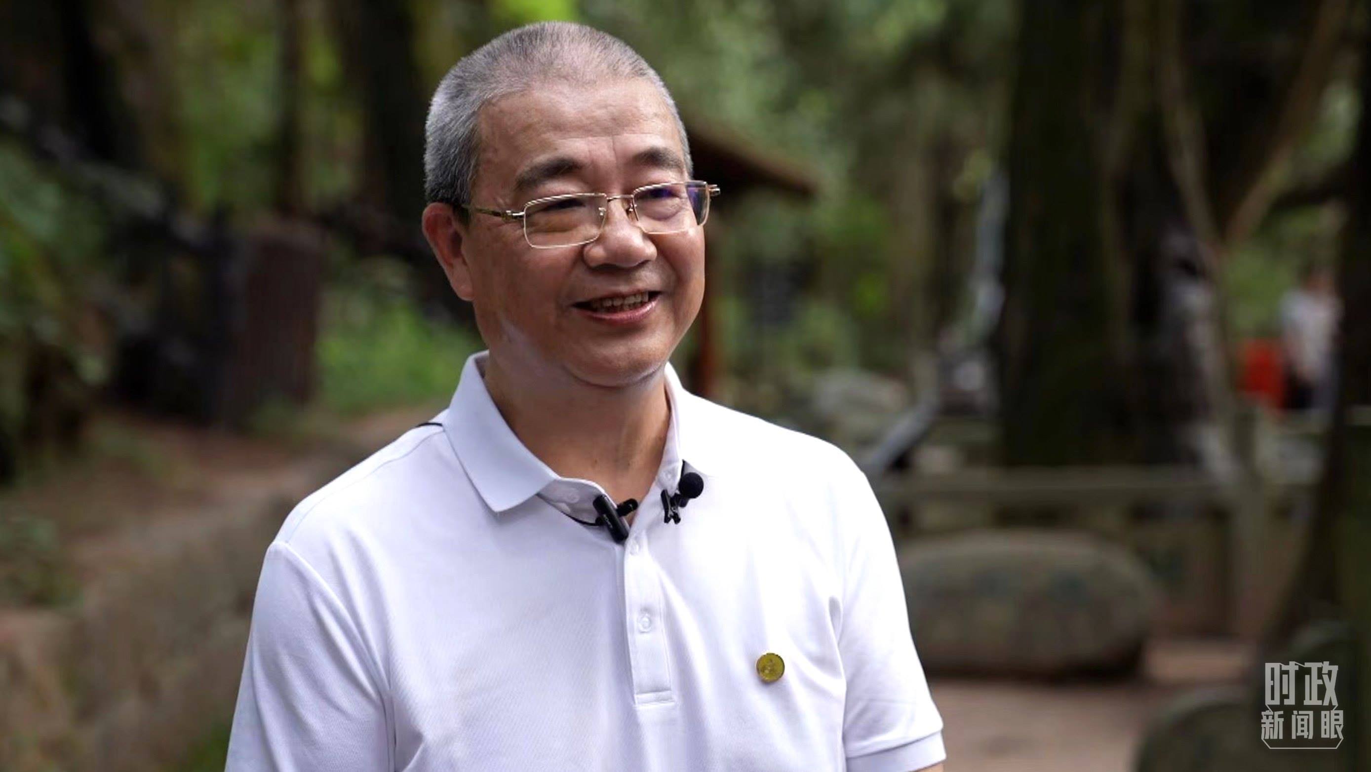 △廣元蜀道文化研究會蔡東洲教授。（總臺央視記者賈林拍攝）