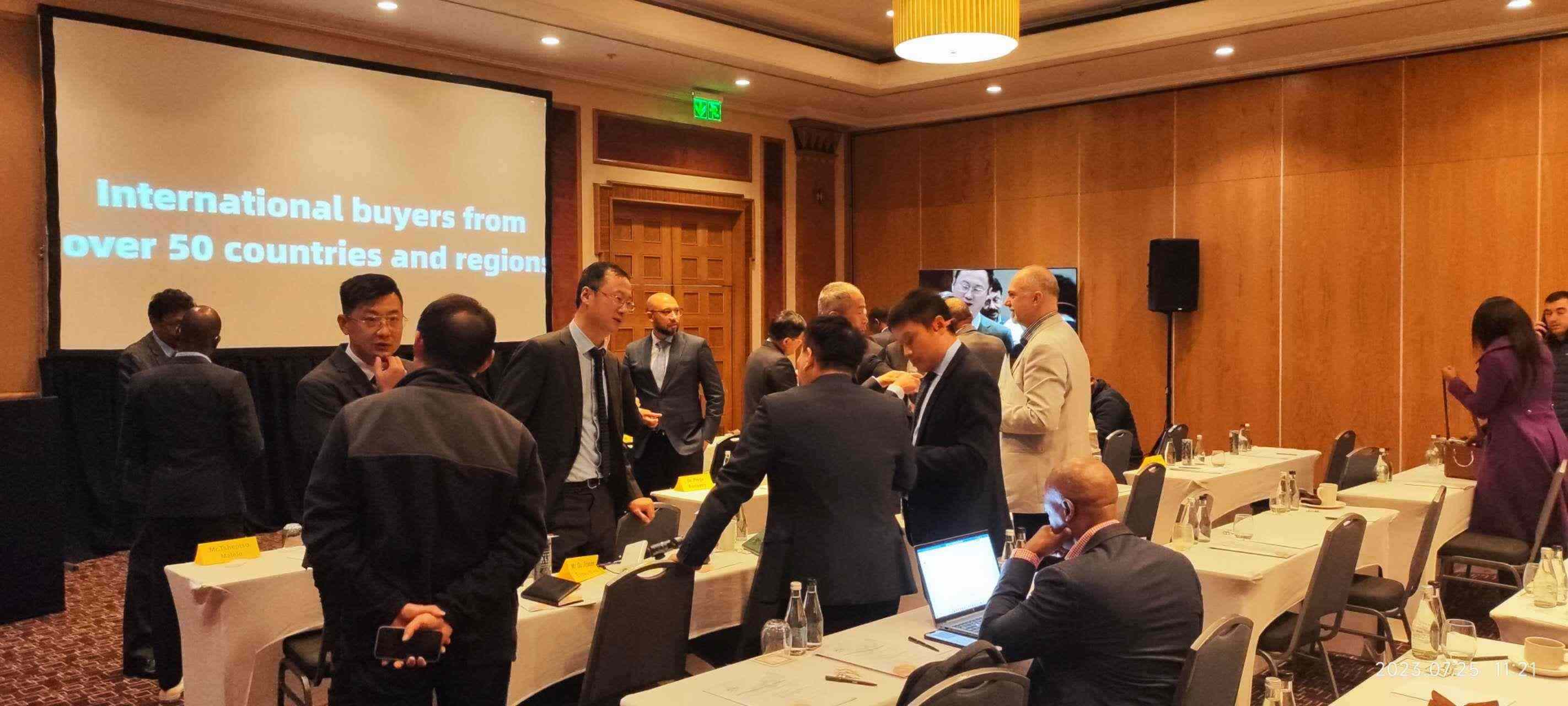 中南企業(yè)現(xiàn)場交流。圖片來源：貿(mào)促會