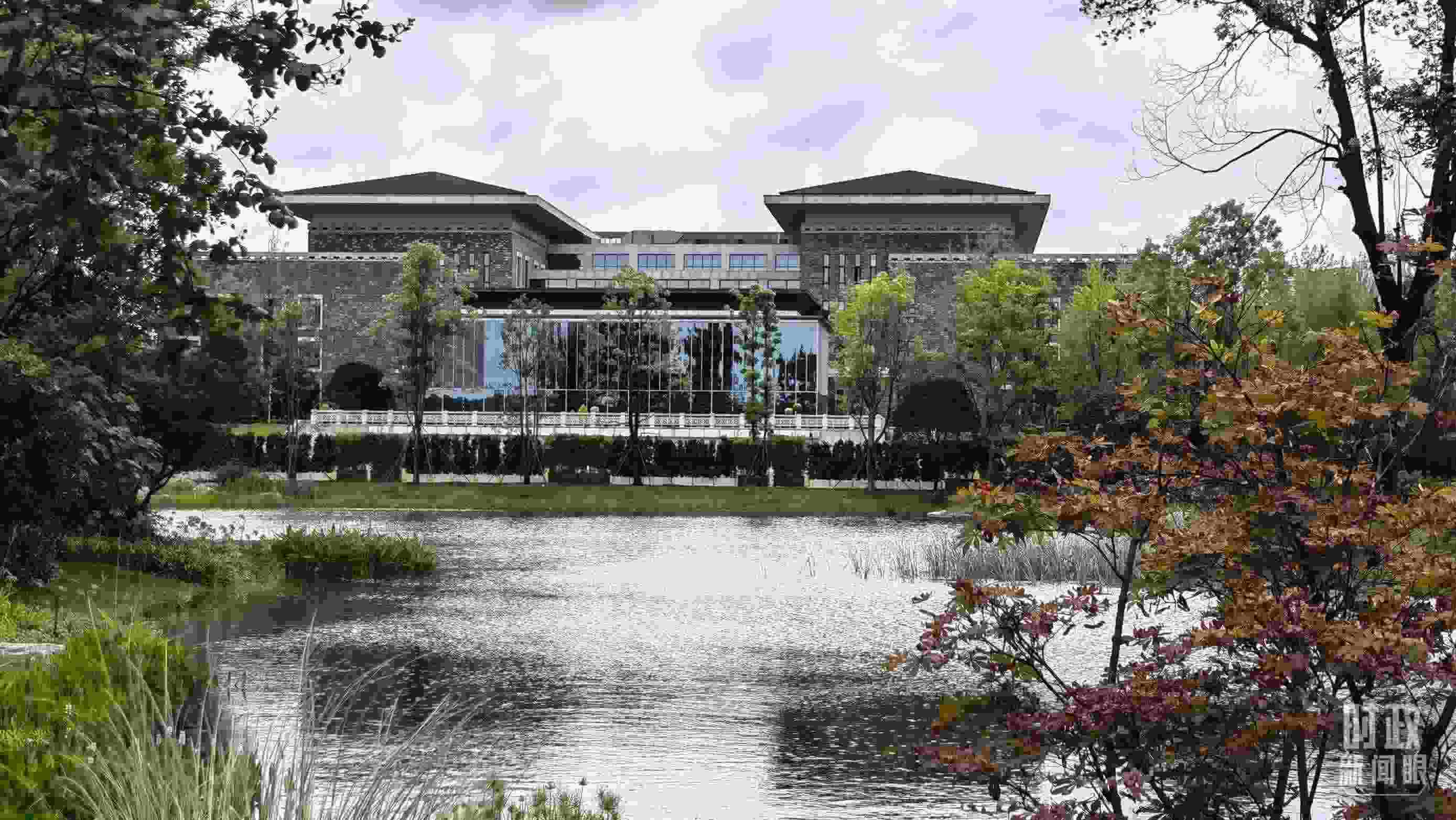 當天，中印尼兩國元首在“錦蓉莊”舉行會見。（總臺央視記者韓銳拍攝）