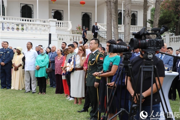 圖為招待會(huì)現(xiàn)場(chǎng)。人民網(wǎng)記者 王傳寶攝