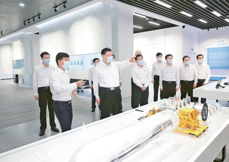 2023年7月5日至7日，中共中央總書記、國家主席、中央軍委主席習(xí)近平在江蘇考察。這是5日下午，習(xí)近平在蘇州工業(yè)園區(qū)考察。 新華社記者 鞠鵬/攝