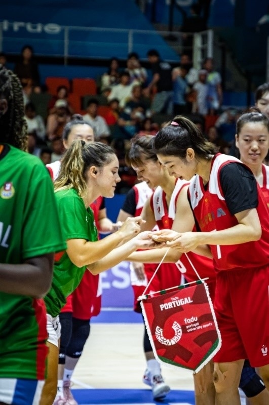 28日，成都大運(yùn)會(huì)女籃項(xiàng)目葡萄牙隊(duì)對(duì)戰(zhàn)中國(guó)隊(duì)。 受訪者供圖