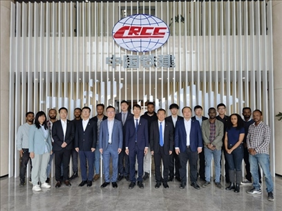 中國土木福州設(shè)計院埃塞分院團隊合影。受訪對象供圖