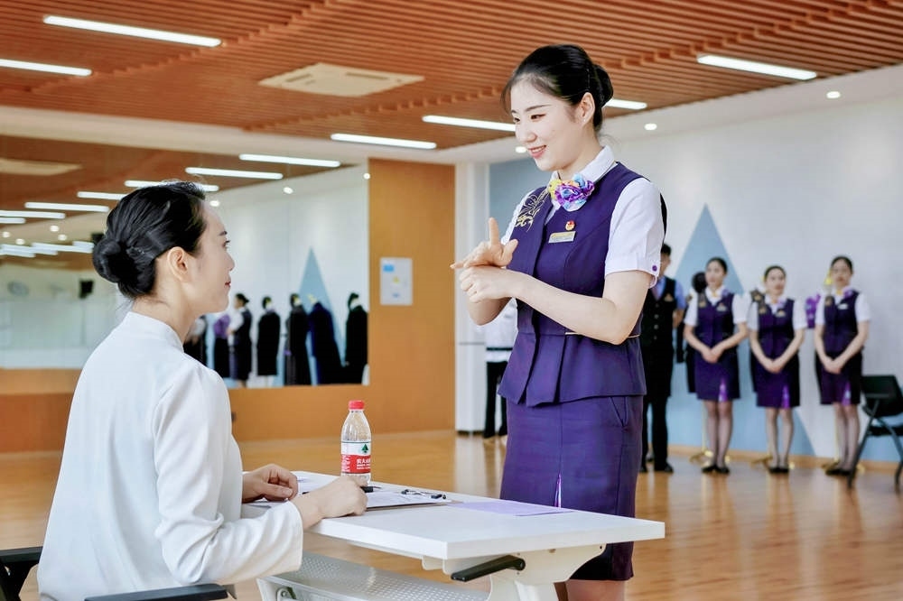 手語培訓(xùn)與考核。