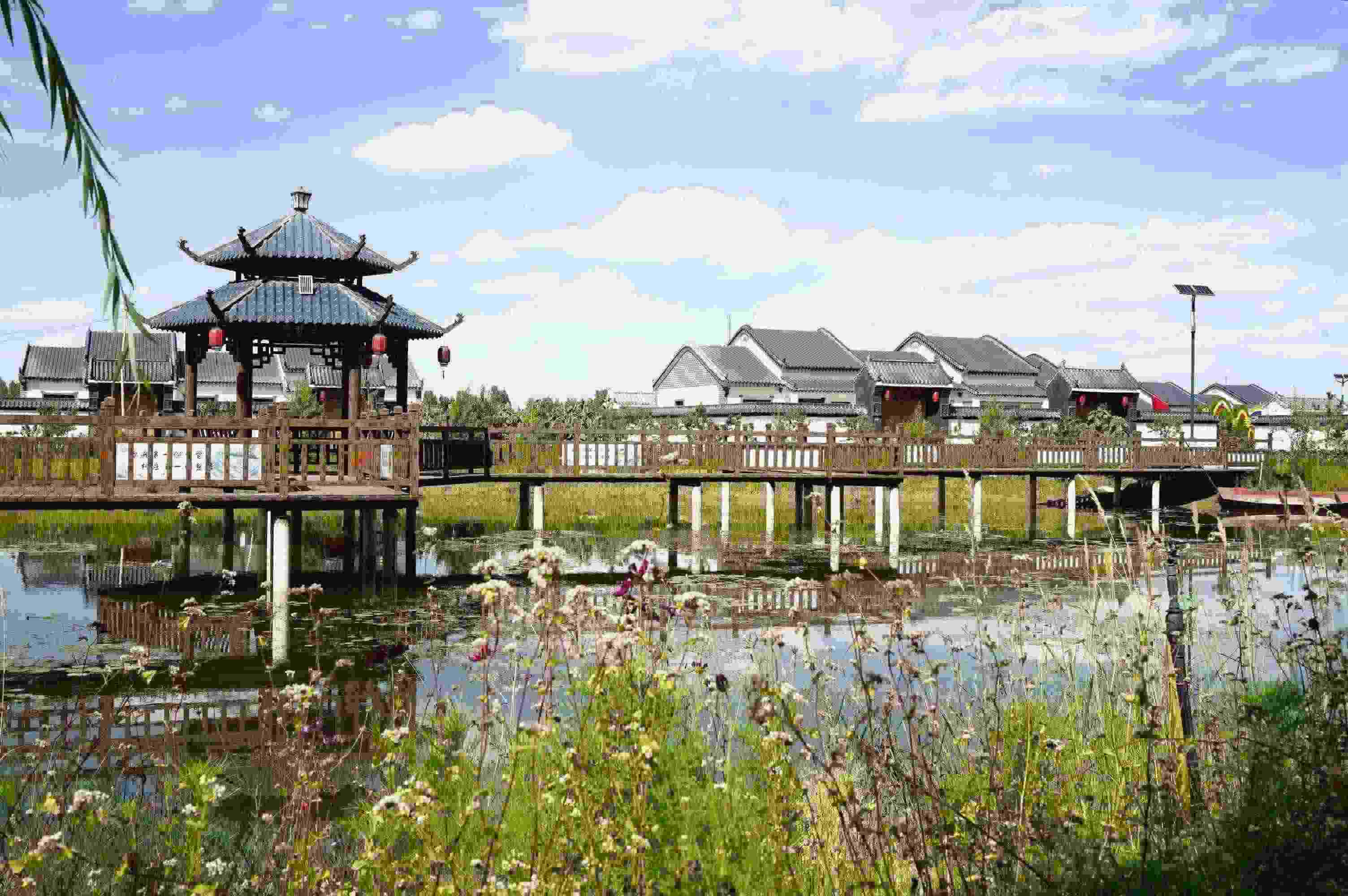 黃家堡村，筑夢新居。張文博攝