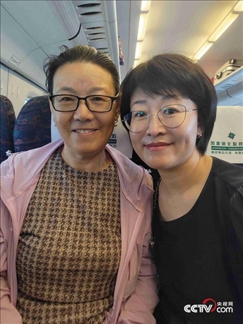 （呼群、寶力母女 受訪者供圖）