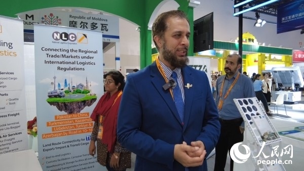 9月2日，巴基斯坦駐華使館商務(wù)參贊古拉姆·卡迪爾接受人民網(wǎng)記者采訪。人民網(wǎng)記者 趙雯博攝