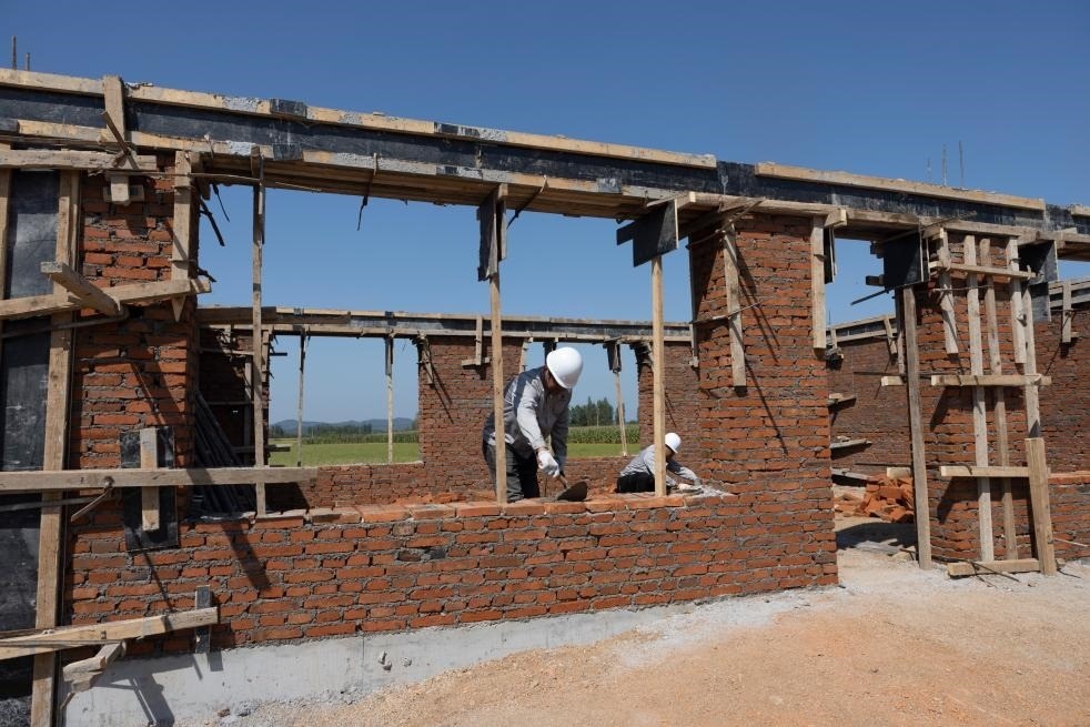 近日拍攝的黑龍江省尚志市老街基鄉(xiāng)龍王廟村。新華社記者 丁海濤 攝