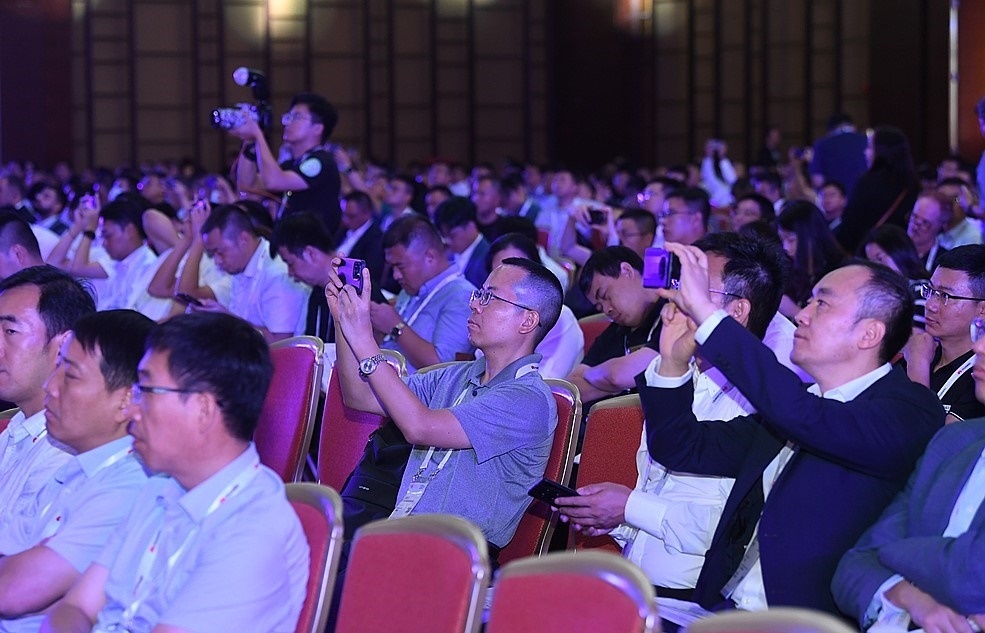 2023數(shù)字經(jīng)濟(jì)峰會(huì)·城市智能升級(jí)主題論壇現(xiàn)場。人民網(wǎng)記者 翁奇羽攝