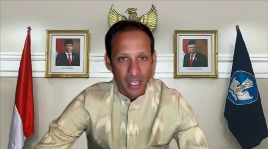 印尼教育、文化、研究和技術部部長納迪姆·馬卡里姆發(fā)表視頻致辭（清華大學東南亞中心供圖）