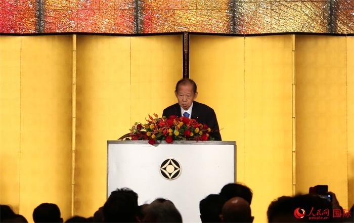 日中友好議員聯盟會長二階俊博發(fā)表致辭。人民網 許可攝