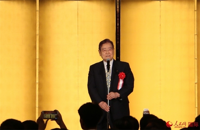 日中協會會長野田毅致祝酒辭。人民網 許可攝