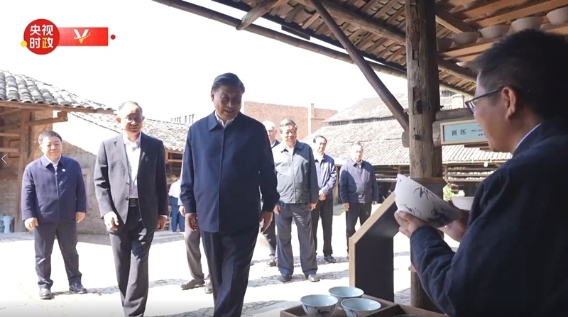 2023年10月11日，習(xí)近平在江西景德鎮(zhèn)考察。（視頻截圖）