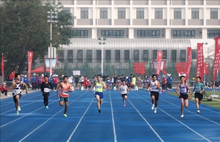 第59屆北京市中學(xué)生田徑運(yùn)動會暨北京學(xué)生金奧運(yùn)動隊田徑運(yùn)動會。北京市教委供圖
