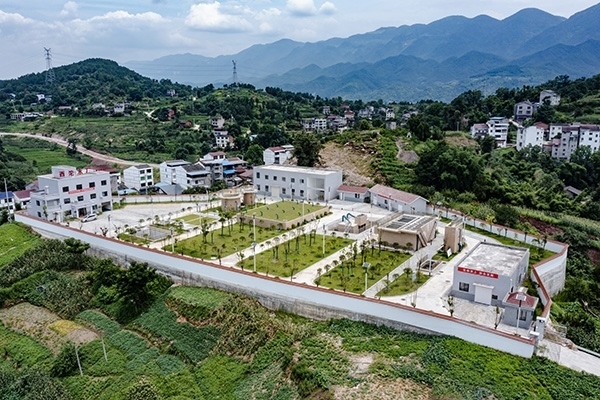 建成后的西沱鎮(zhèn)水廠。受訪者供圖