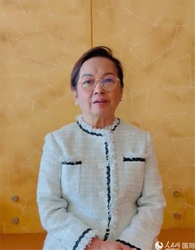 菲律賓前總統(tǒng)阿羅約通過視頻發(fā)表致辭。人民網(wǎng)記者樊帆 攝