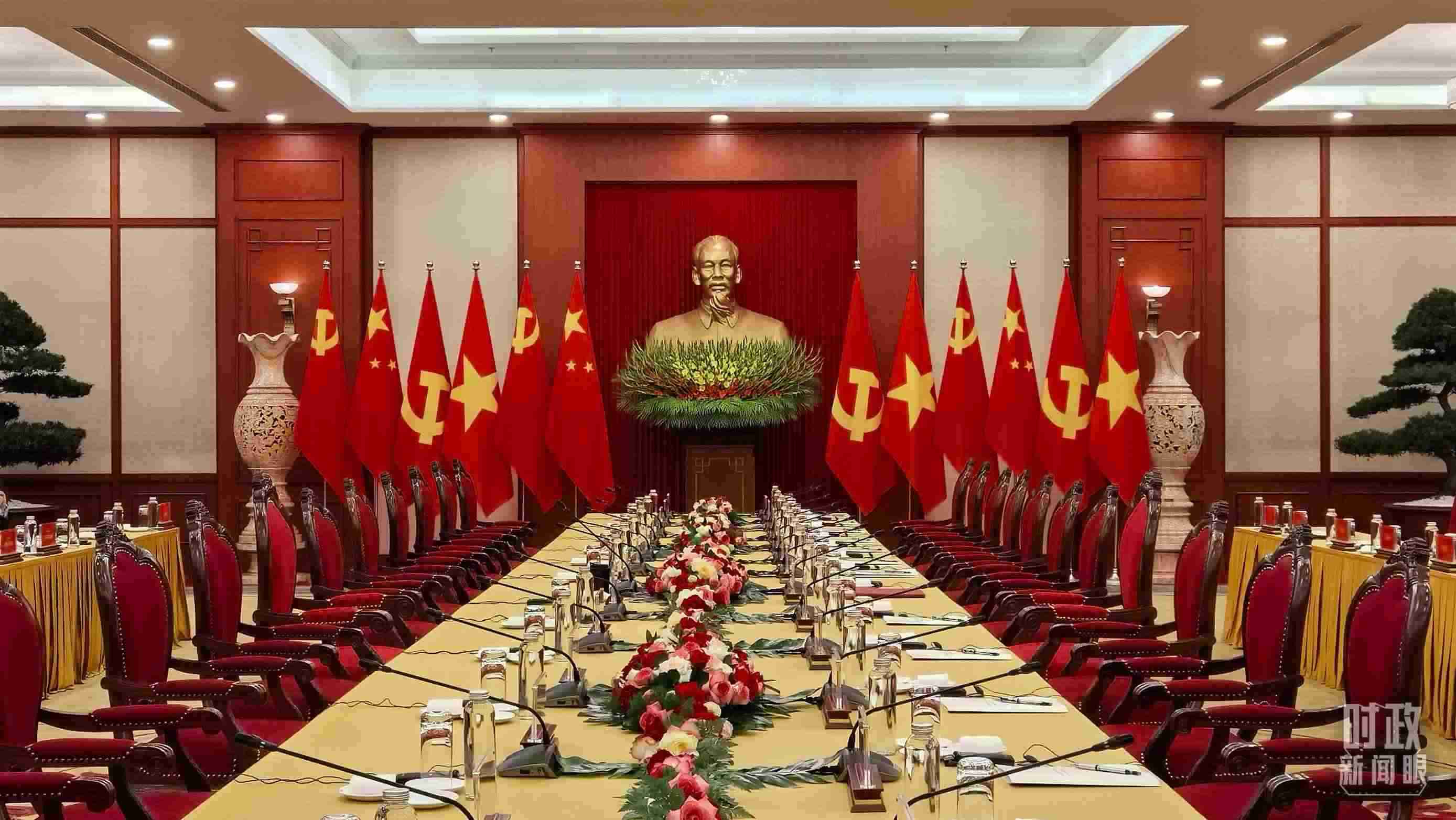 △當?shù)貢r間12月12日下午，習近平在這里與阮富仲舉行會談，這是會談開始前的場景。（總臺央視記者邢彬拍攝）