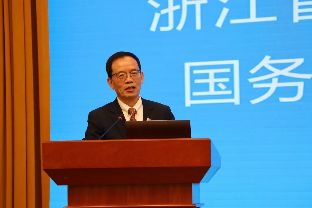 浙江省區(qū)域國別與國際傳播研究智庫聯(lián)盟首席專家、浙江師范大學(xué)非洲區(qū)域國別學(xué)學(xué)部學(xué)術(shù)委員會(huì)常務(wù)副主任劉鴻武致辭。主辦方供圖