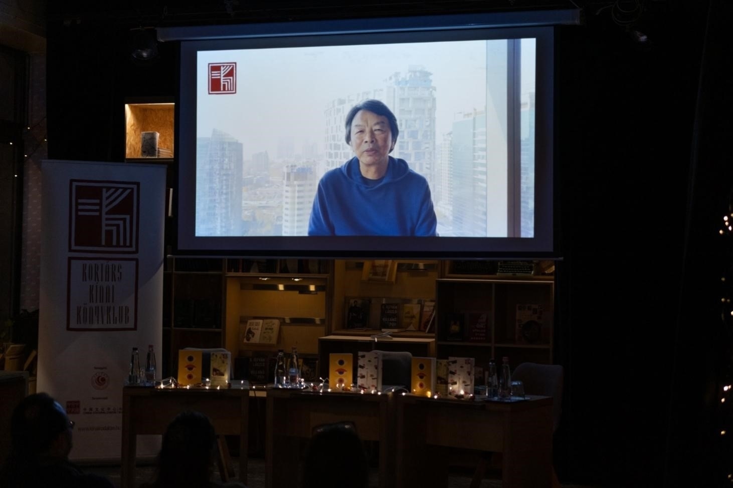 劉震云通過視頻介紹小說。摩爾多瓦尼·巴爾納巴斯攝