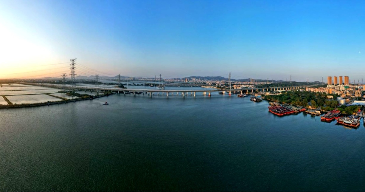 汕汕鐵路練特江大橋。國鐵集團(tuán)供圖