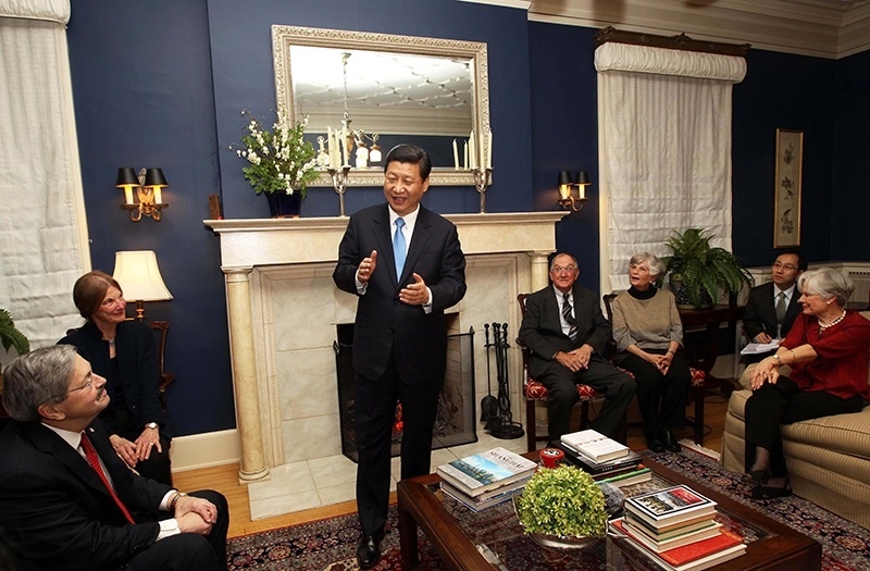 習近平2012年訪美時與老朋友敘舊場景。