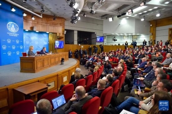 1月18日，在俄羅斯首都莫斯科，俄羅斯外長(zhǎng)拉夫羅夫回答記者提問。新華社發(fā)（亞歷山大攝）