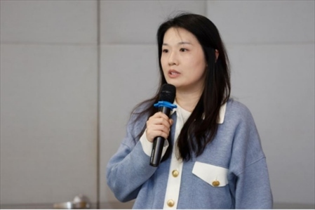 人民在線產(chǎn)品研發(fā)部主任、人民版權(quán)負(fù)責(zé)人劉曉曈發(fā)言