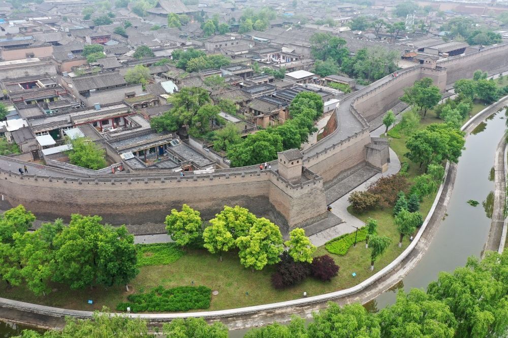 平遙古城一角（2023年5月30日攝，無人機照片）。新華社記者 詹彥 攝