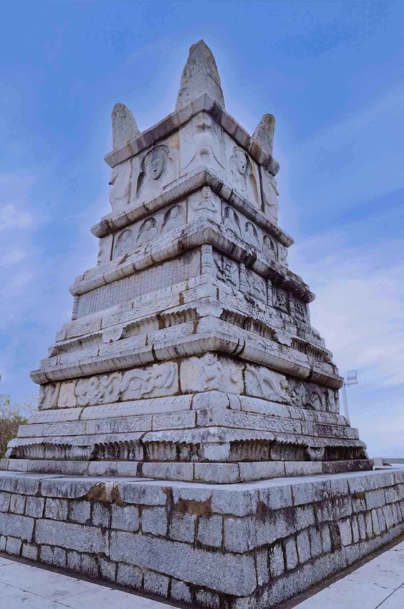 萬壽塔。 陳芝 攝