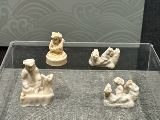 德化縣陶瓷博物館陳列的荷蘭人口哨。人民網(wǎng)記者 金慧慧攝