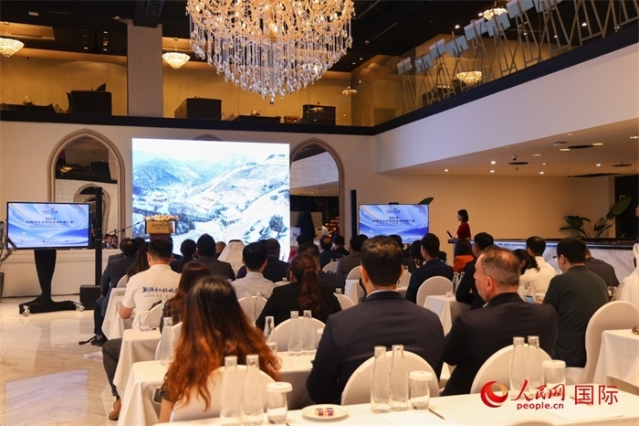 2日，“你好！中國”——2024中國北方冰雪旅游海外推廣季阿聯(lián)酋專場活動在阿聯(lián)酋迪拜舉行。人民網(wǎng)記者任皓宇攝