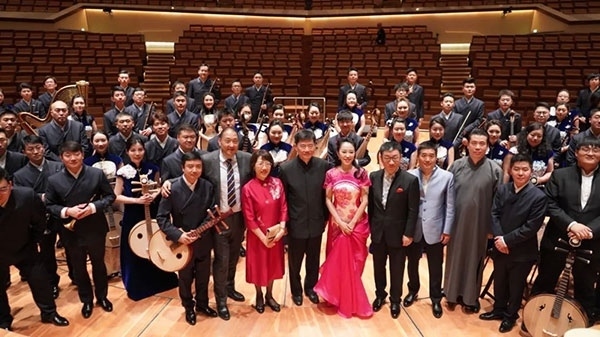 “”天地永樂·中國節(jié)“”音樂會演出人員合影。中國駐德國大使館供圖