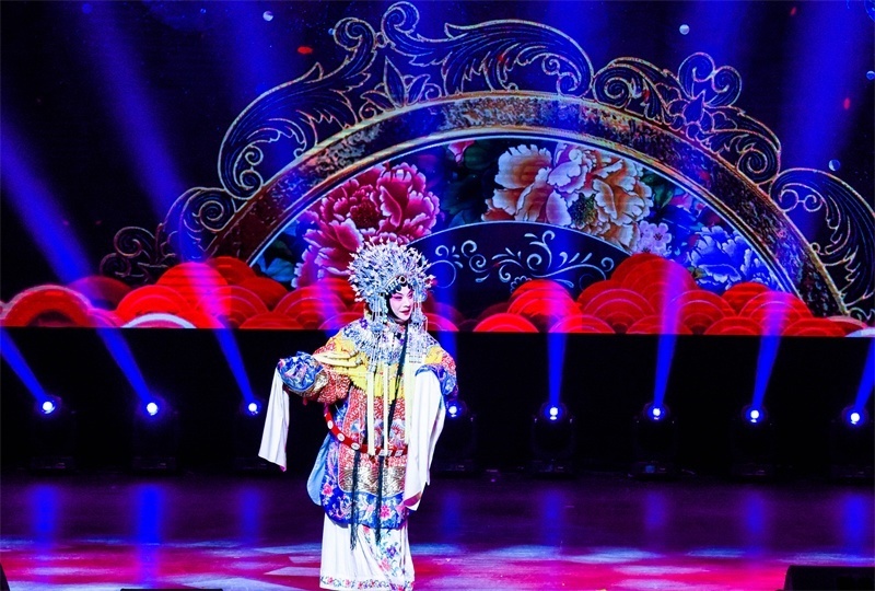 京劇梅派傳人胡文閣帶來《貴妃醉酒》。趙 靖攝