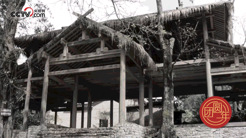 △ 云南省騰沖市清水鄉(xiāng)三家村的司莫拉佤族村曾經(jīng)是貧困村，隨著國(guó)家脫貧攻堅(jiān)、鄉(xiāng)村振興的推進(jìn)，這個(gè)小村寨舊貌換新顏，變成了名副其實(shí)的美麗鄉(xiāng)村。