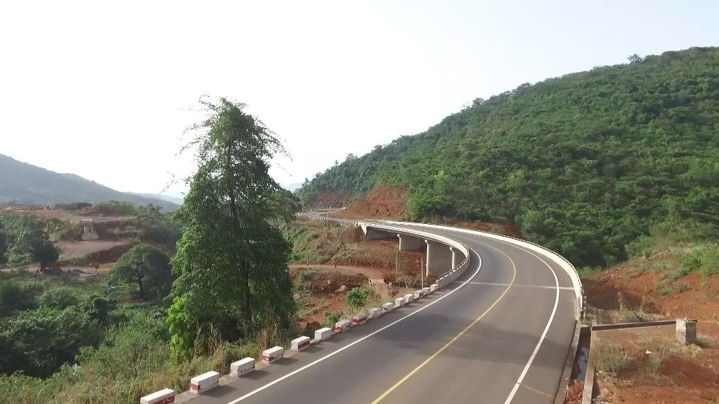 中塞友誼公路。