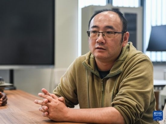 2月15日，在亞的斯亞貝巴的埃塞俄比亞聯(lián)邦職業(yè)技術(shù)培訓(xùn)學(xué)院，魯班工坊中方負(fù)責(zé)人江絳接受新華社采訪。