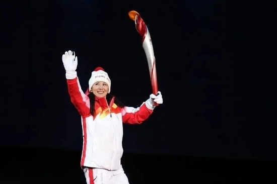 楊揚(yáng)擔(dān)任北京冬奧會(huì)開(kāi)幕式主火炬手。