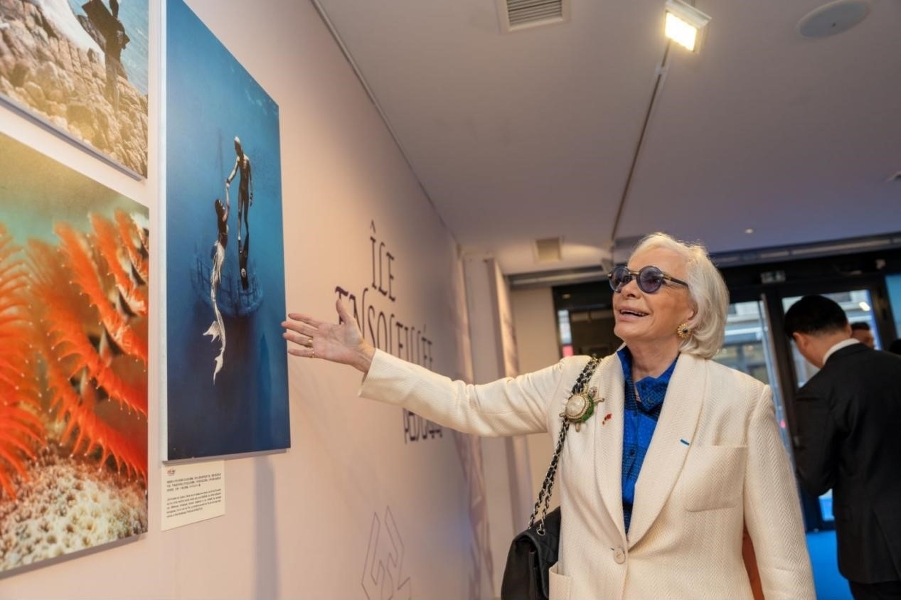 世界旅游組織特別顧問(wèn)瑪麗-皮埃爾·布歇-奧利耶觀(guān)看活動(dòng)現(xiàn)場(chǎng)圖片展覽?；顒?dòng)主辦方供圖