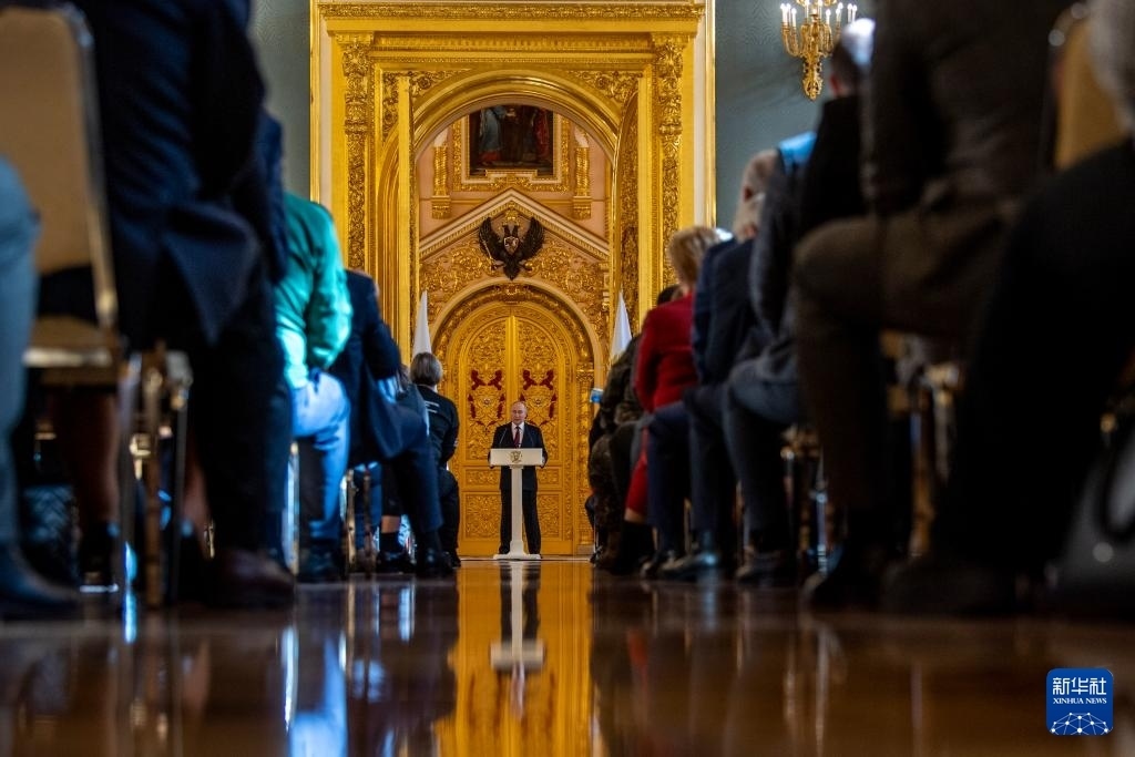 3月20日，俄羅斯總統(tǒng)普京在莫斯科克里姆林宮與其競選團隊代表舉行見面會。新華社記者 曹陽 攝